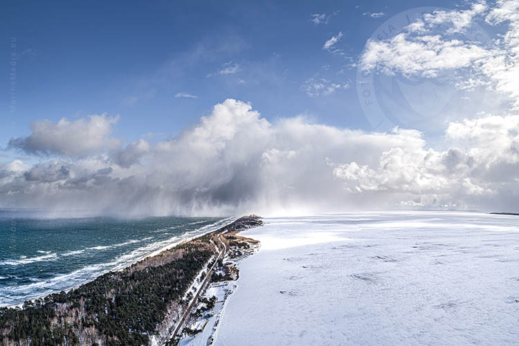 śniezyce nad trójmiastem półwyspem