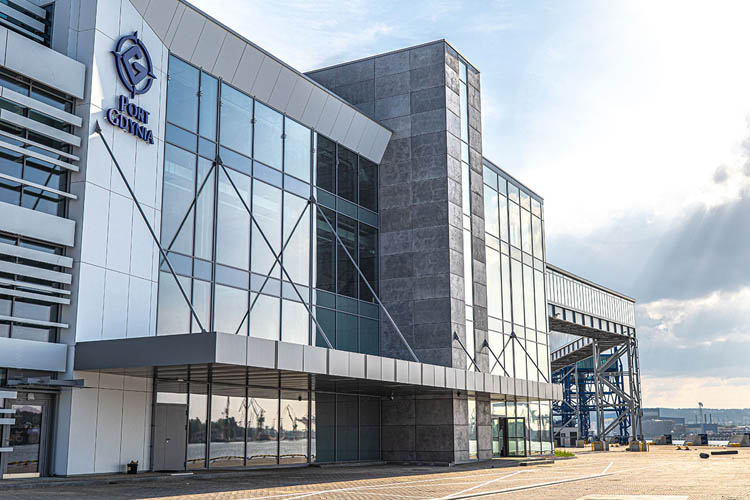 nowy terminal port gdynia pżb stena